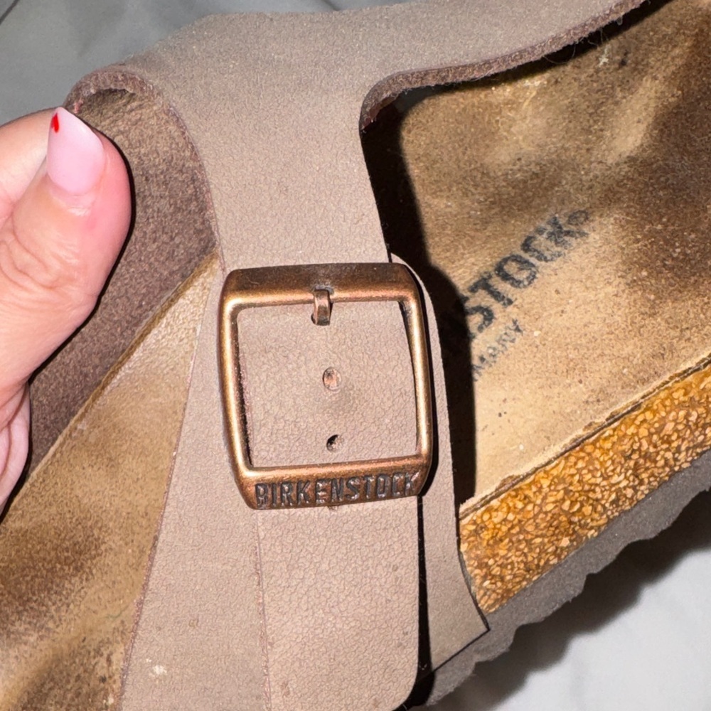Women’s Birkenstocks - Picture 7 of 8